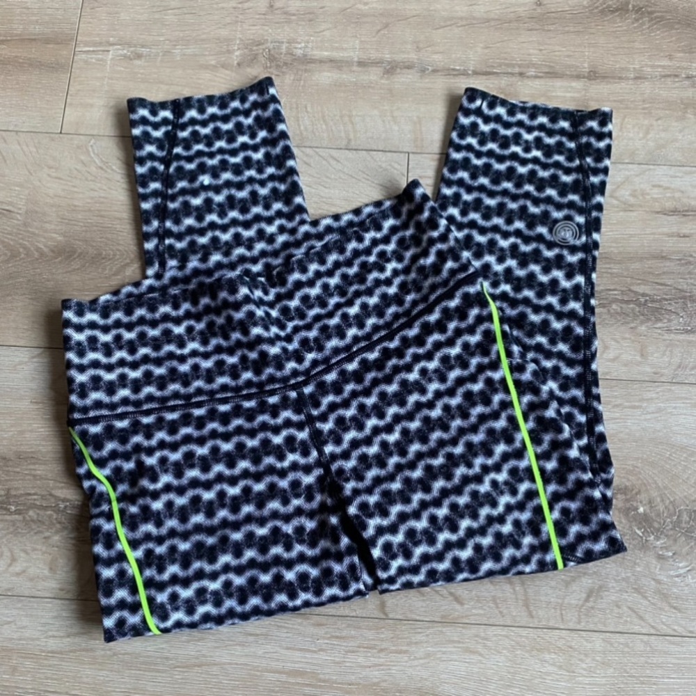 SOLD Lululemon Chase Me Crop Seawheeze size 8 Lululemon capris - Picture 1 of 12
